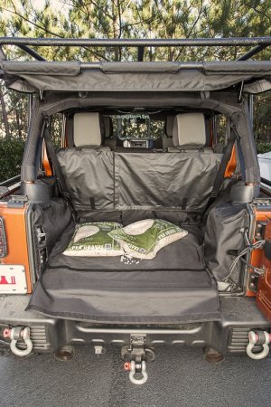 Jeep Wrangler JK Unlimited Cargo Cover - Rear - Rugged Ridge - C3 with Subwoofer - `07-`14
